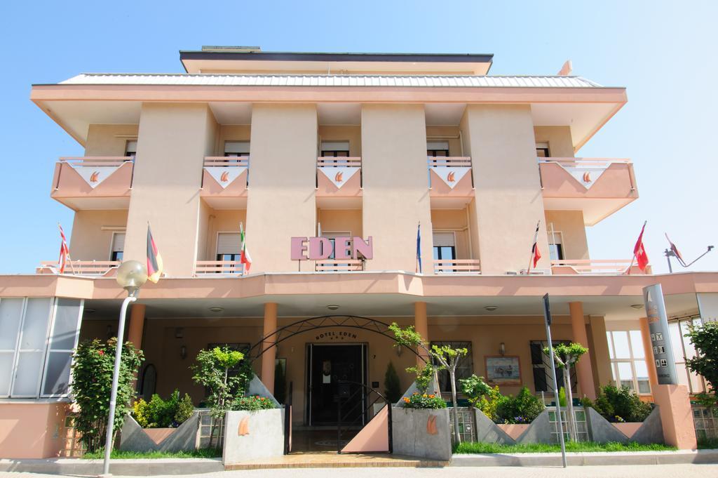 Hotel Eden Viserbella di Rimini Екстериор снимка